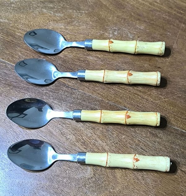 Cuatro cucharas de postre de acero inoxidable modelo Bambú - imagen 1