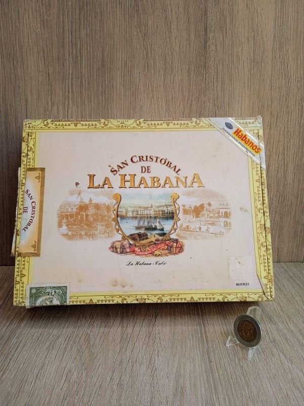 Caja de Habanos en Madera Romeo y Julieta, ideal para Guardar Objetos Cuba - imagen 1