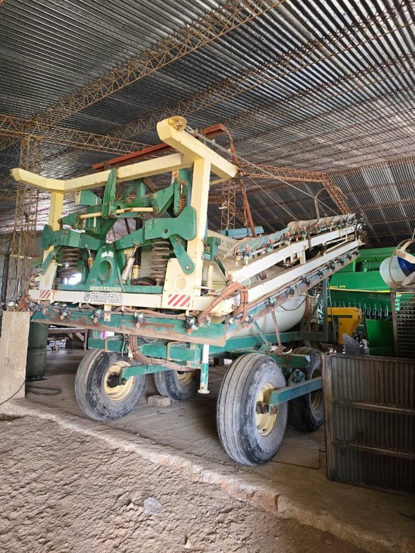 Fumigadora Pampero Tetra Full de 3.000 litros para agricultura - imagen 5