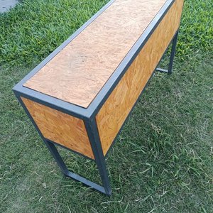 Mueble de Hierro y OSB con Patas Metálicas - imagen 3