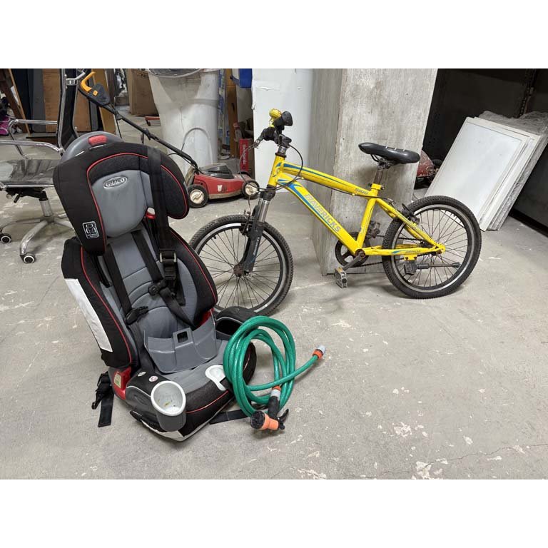 Lote siguiente: Bicicleta rodado y accesorios para vehículos
