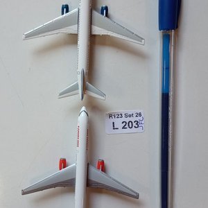 Lote de 2 Aviones a Escala Herpa B757 ATA y B757 Canadá 3000 - imagen 4