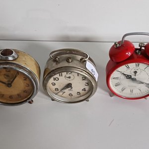 Tres Relojes Despertadores Antiguos: JAZ, Herweg y Otro - imagen 2