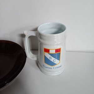 Lote de Vajilla Variada: Tazas, Platos y Jarra - imagen 6