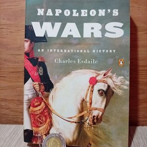 Lote siguiente: La Historia de las Guerras de Napoleón - Edición en Inglés con Imágenes