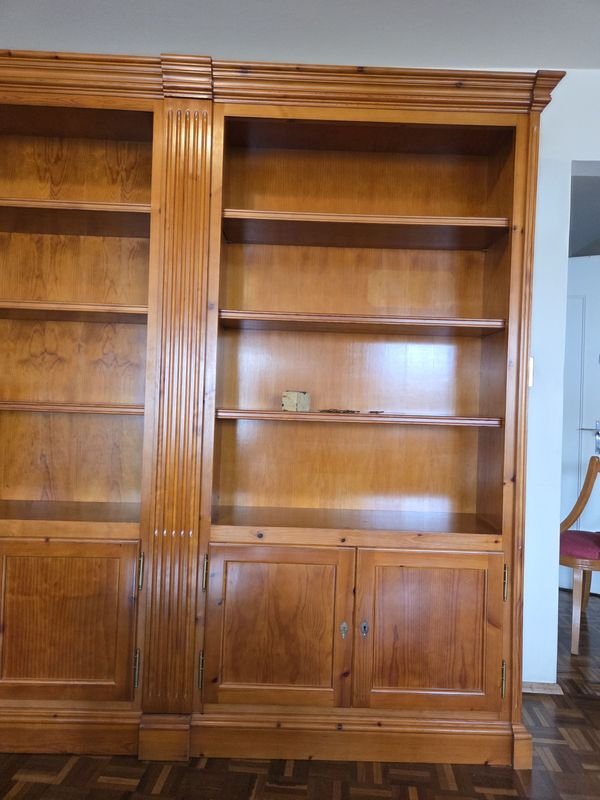 Excepcional biblioteca doble con bar extraíble desde su centro - imagen 4