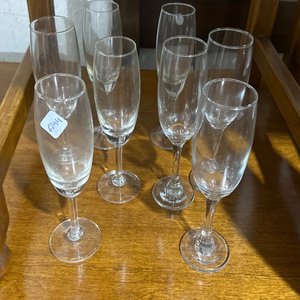 Lote anterior: Set de 7 Copas de Vidrio para Brindis
