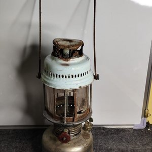 Lote anterior: Farol de Petróleo Antiguo Grande con Detalles de Óxido