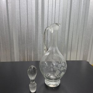 Decantador de Cristal Transparente con Grabados Florales y Tapón - imagen 4