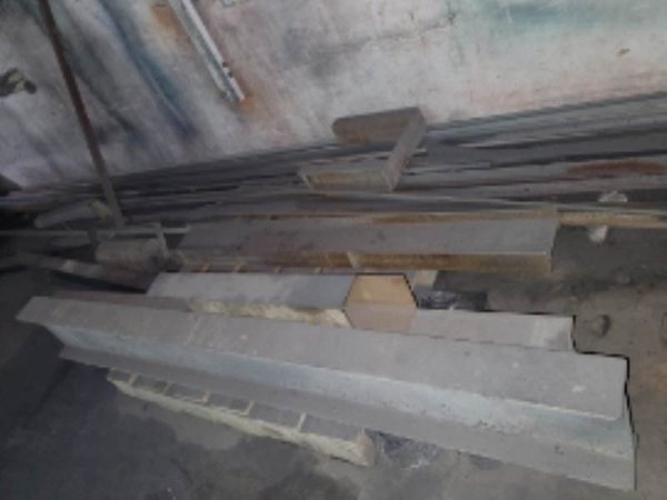 Lote de Vigas y Perfiles de Hierro para Construcción