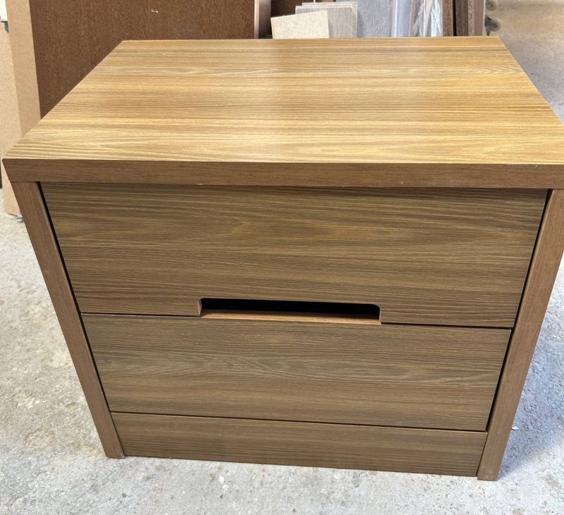 Lote anterior: Mesa de luz para hogar