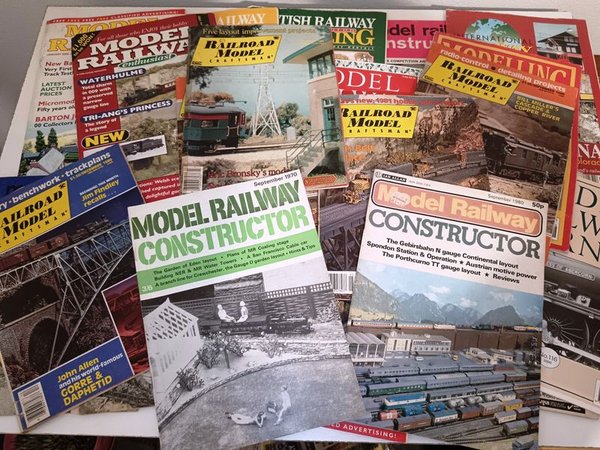 Gran lote de revistas sobre ferromodelismo y modelismo - imagen 1