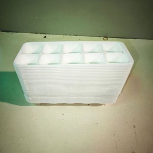 32 Cubeteras Blancas para Hielo - imagen 2