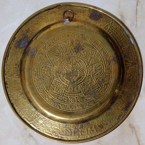 Plato Decorativo Vintage Bronce Esmaltado Calendario Azteca "Piedra del Sol" México - imagen 3