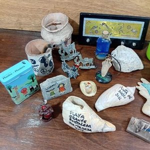 Lote de Adornos y Recuerdos con Motivos de Animales y Figuras - imagen 2
