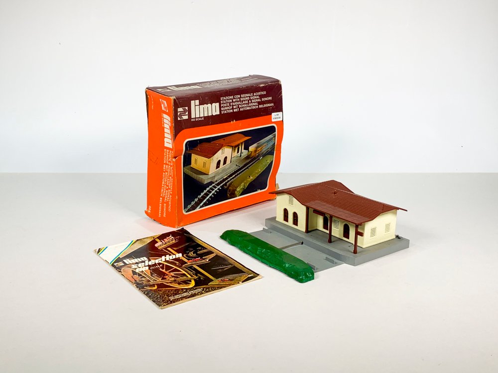 Lote anterior: Maqueta de tren Lima con estación y manual
