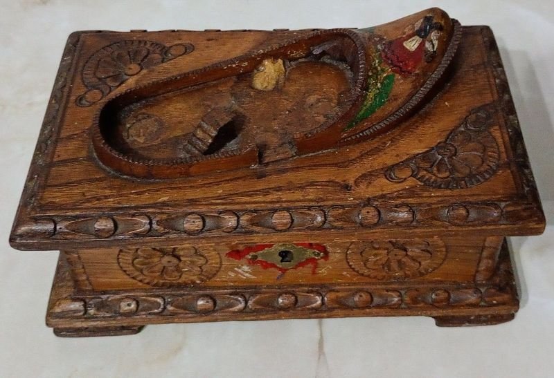 Antiguo Alhajero Caja Madera Tallada Holandesa Zueco Siglo XX