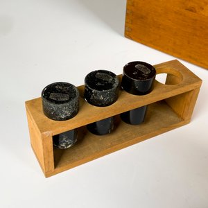 Microscopio antiguo en metal y bronce, con lentes ,accesorios, caja madera (espejo avería) - imagen 4