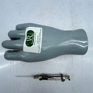 Lote anterior: Jeringa de Vidrio y Metal para Coleccionismo o Uso Médico