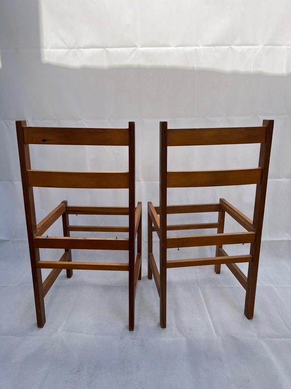 Sillas de madera usadas sin asiento - imagen 2