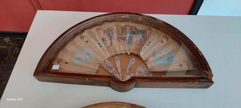 Par de abanicos enmarcados con detalles artesanales - imagen 3