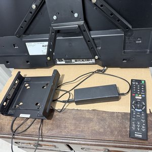 Smart TV Sony 110x63cm con Soporte y Control Remoto - imagen 3