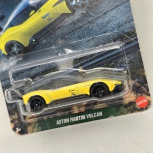 Hot Wheels Aston Martin Vulcan Silver Series - imagen 2