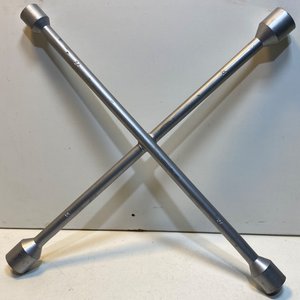 Lote anterior: Llave Cruz para Camión
