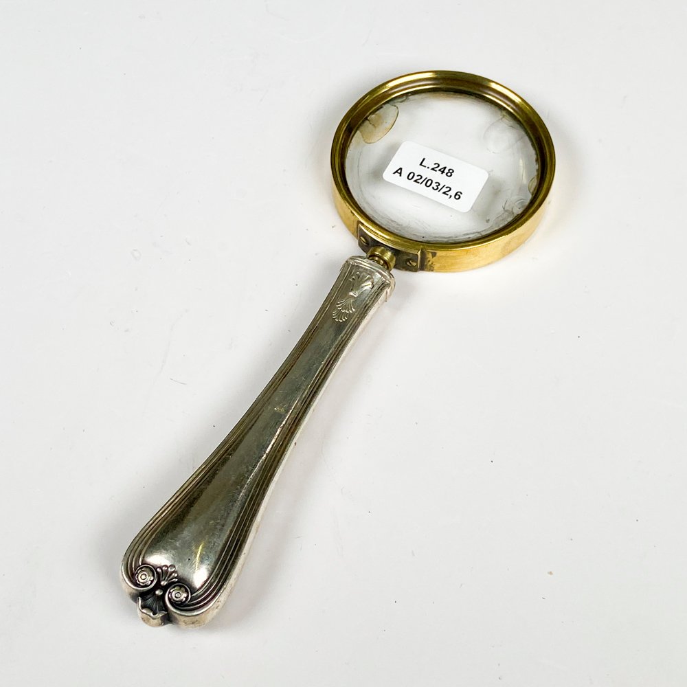 Lote anterior: Lupa aro de bronce y cabo metal