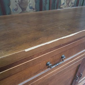Aparador Moderno Madera Enchapada con Detalles en Laterales - imagen 4