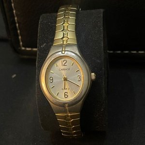 Reloj Dama Carriage by Timex Bicolor Acero y Dorado - imagen 2