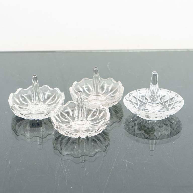 Lote siguiente: Anilleras de vidrio y cristal Bohemia