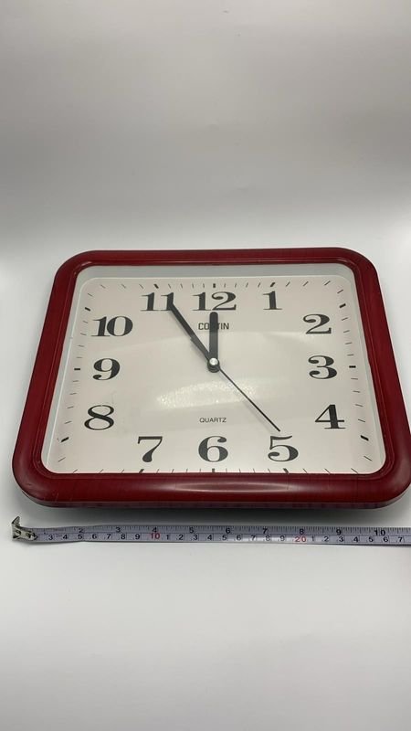 Reloj decorativo antiguo en buen estado - imagen 2