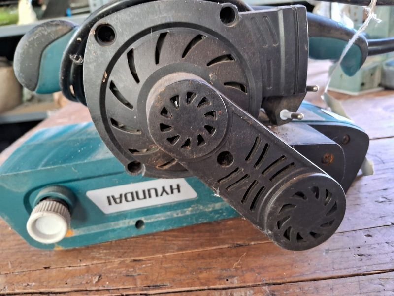 Lotes de cepillos eléctricos y herramientas Bosch - imagen 4