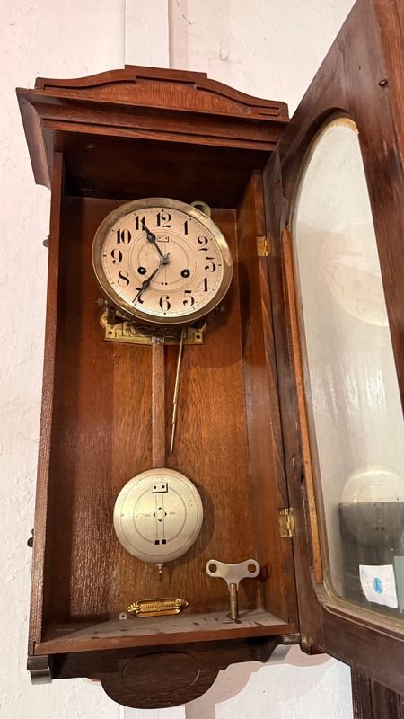 Reloj de pared antiguo en caja de roble - imagen 4