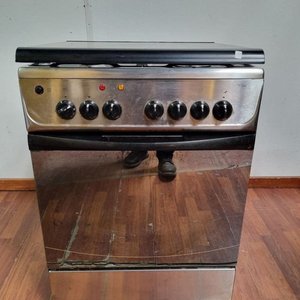 Cocina a Gas y Eléctrica Acero Inoxidable con Horno y 4 Hornallas - imagen 1