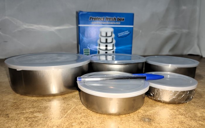 Juego de 5 tazas en acero inoxidable, con tapa y encastrable - imagen 2