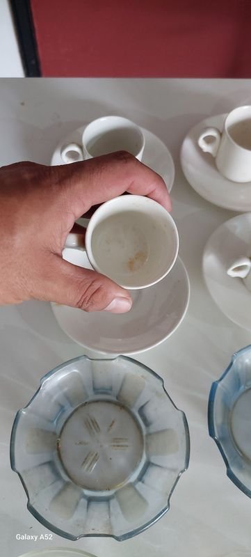 Tazas y compoteras de porcelana y cerámica - imagen 2