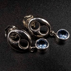 Aros de Plata 950 con Topacios y Diseño Eslabón Gucci - imagen 2