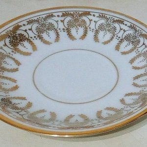 Platillo de Porcelana Limoges Francia con Bordes Dorados y Diseño Floral - imagen 3