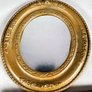 Lote de 3 piezas: 2 cuadros religiosos y espejo oval chico - imagen 4