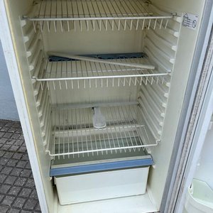 Heladera Whirlpool Blanca de 2 Puertas con Freezer - imagen 3