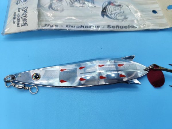Señuelo Cuchara Ondulante Metálico "Specimen" 28g Cromado con Anzuelo Triple