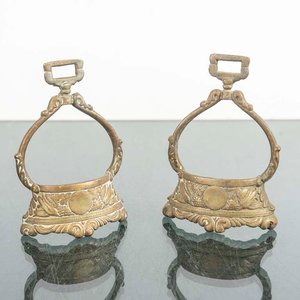 Lote siguiente: Par de Espuelas de Bronce Antiguas Decoradas