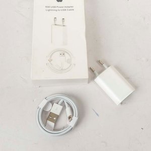 Cargador Apple 15W USB Power Adapter Lightning a USB - imagen 2