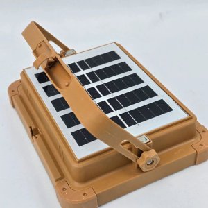 Foco de Trabajo LED Solar KEEMTOR 300W Portátil - imagen 13