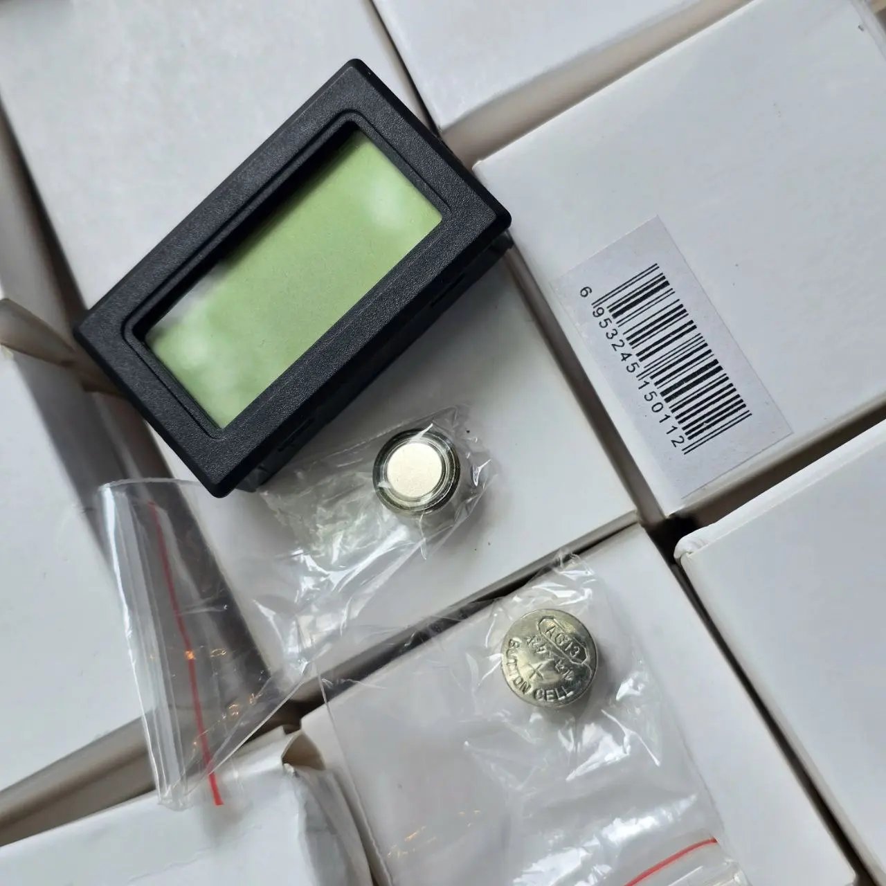 Termómetros digitales y cajas de almacenamiento - imagen 2
