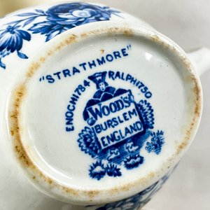 Conjunto de Vajilla: Tazas, Azucarero, Platillos y Platos de Postre - imagen 9