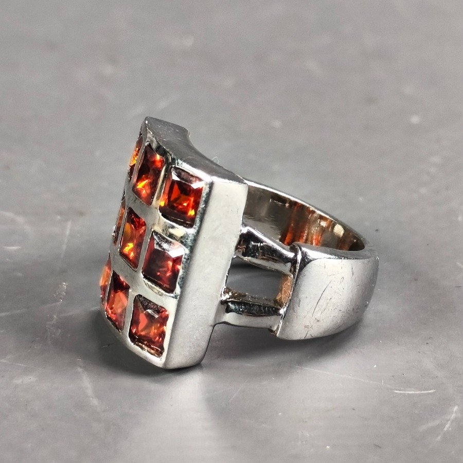 Item 16385 - Image 5