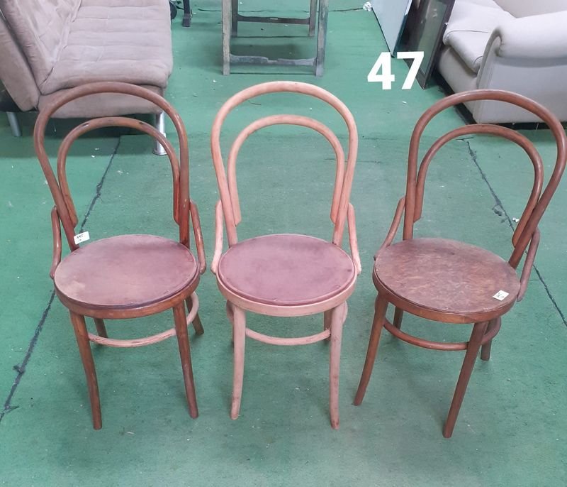 Lote anterior: Sillas Thonet de Asiento de Enchapado